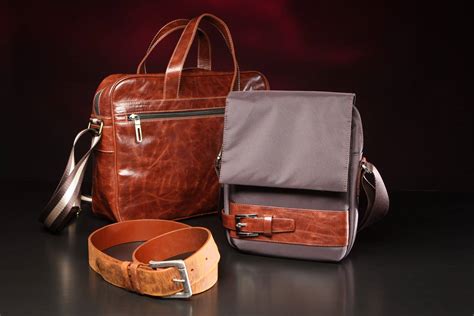 Sacs et Sacoches de luxe pour Homme .